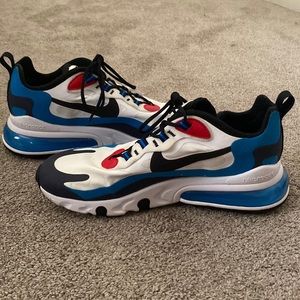 Nike react 270
